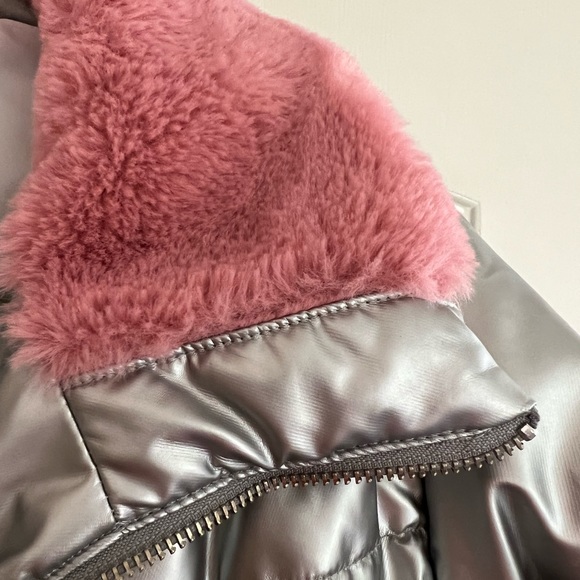 Abound silver jacket with pink fur collar - Picture 6 of 6